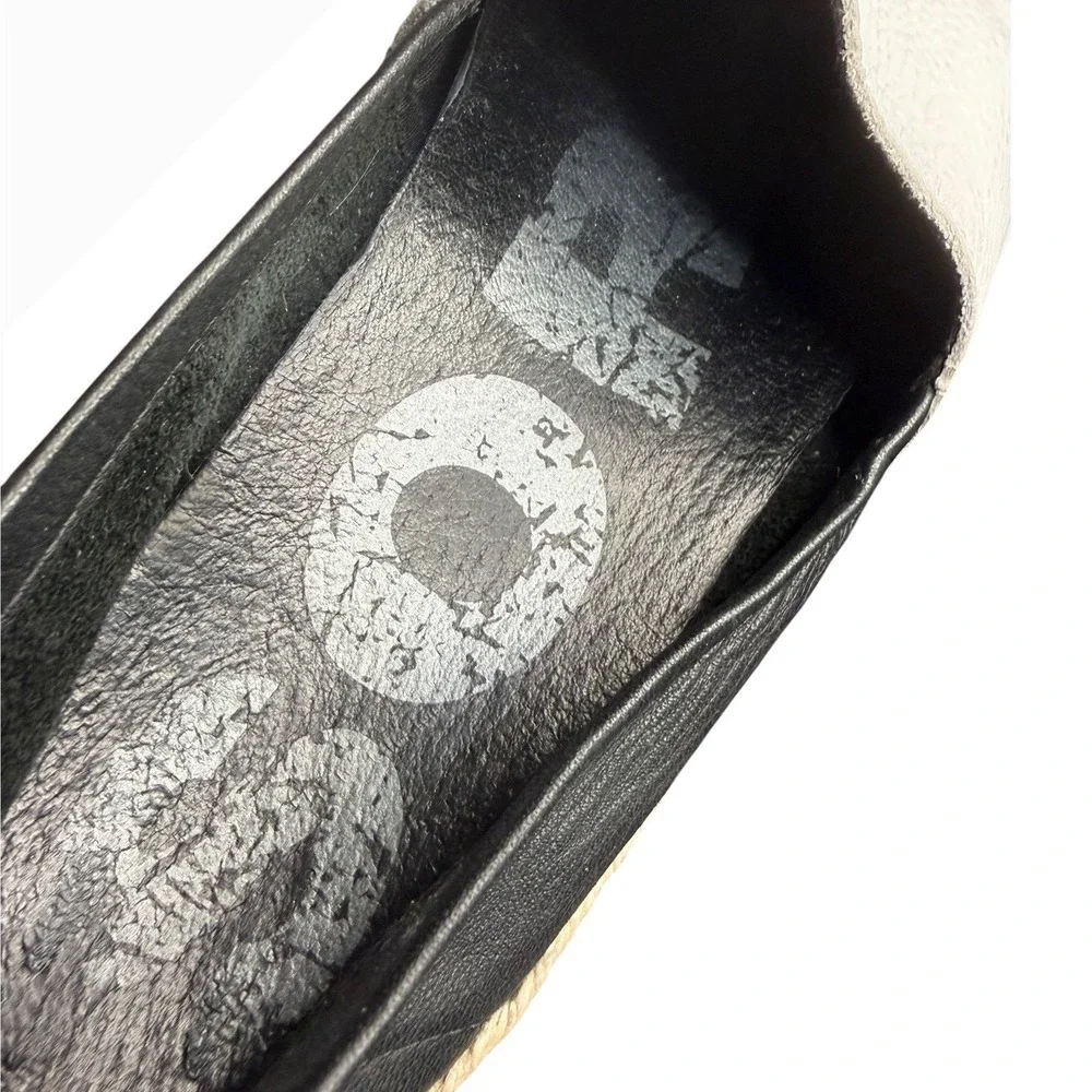 Sorel step into